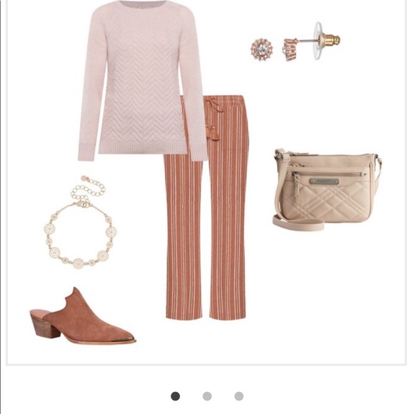 NWT Women's Sonoma Lattice-Front Raglan Crewneck Sweater
L, Dusty Pink - Picture 4 of 4